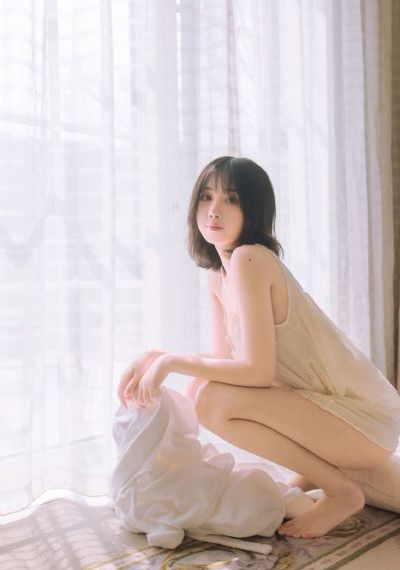 云边有个小卖部