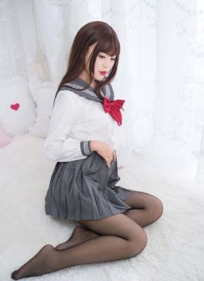 粗大挺进朋友的未婚妻