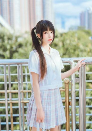 秦霄贤