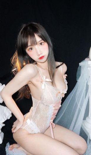 丰富漂亮的岳拇