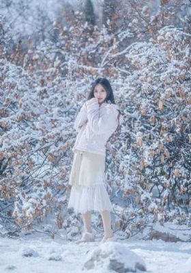 三秒后野兽住在联谊会角落