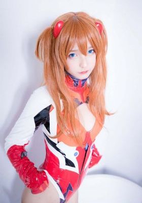 像饿狼似的三个男人阿莫
